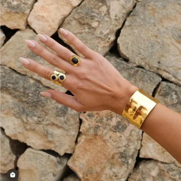 18 K Gold Plated Ring Set - Picture 2 of 12